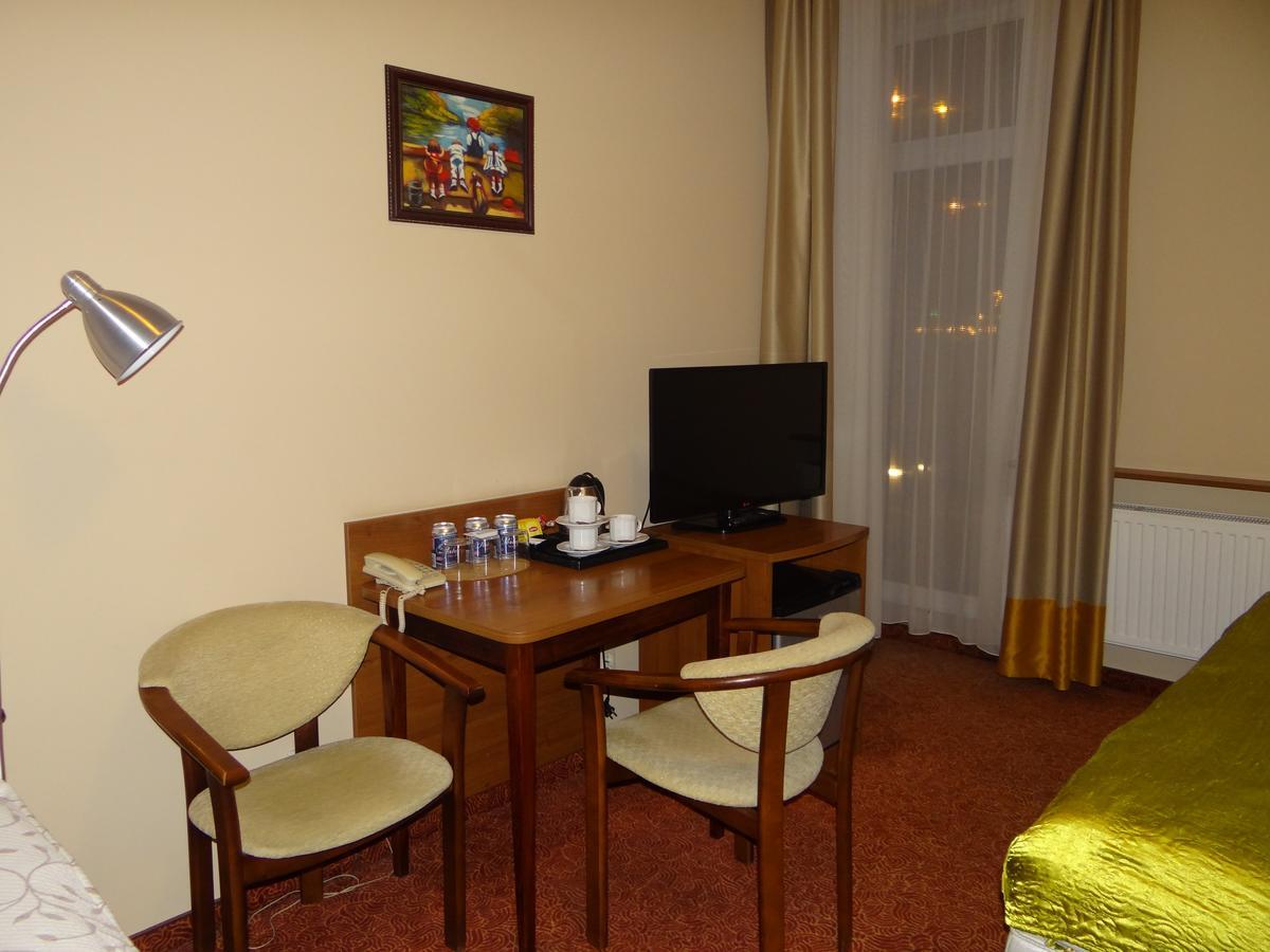 Grot Hotel Malbork Exterior foto
